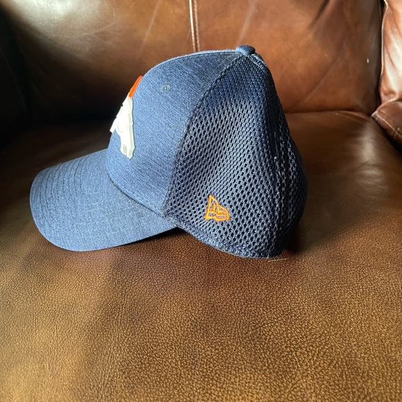 Broncos hat - Picture 2 of 3
